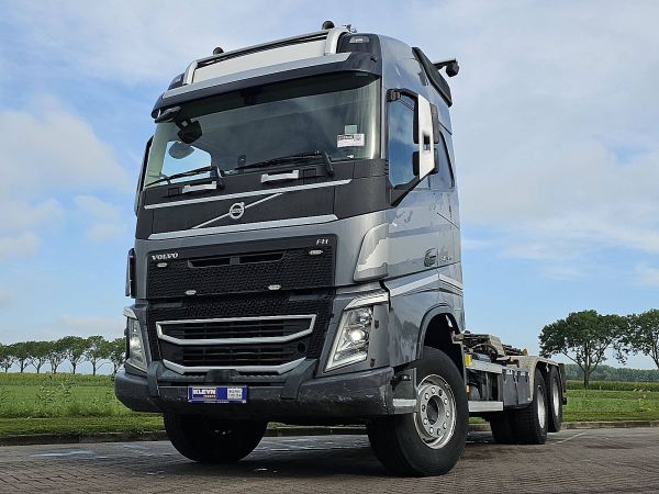 Volvo FH 540 6X4 BOOGIE LIFT VDL