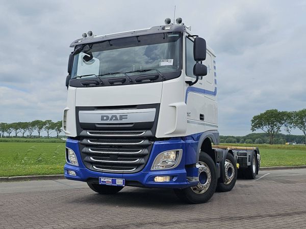 DAF XF 460 8X2 MAN. INT. ADR